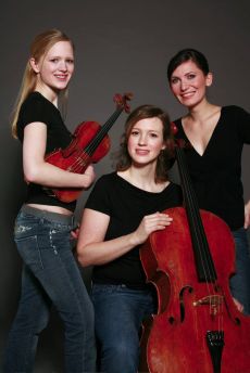 Boulanger Trio: Karla Haltenwanger, Birgit Erz, Ilona Kindt